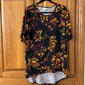 Like new LuLaRoe high low tunic top